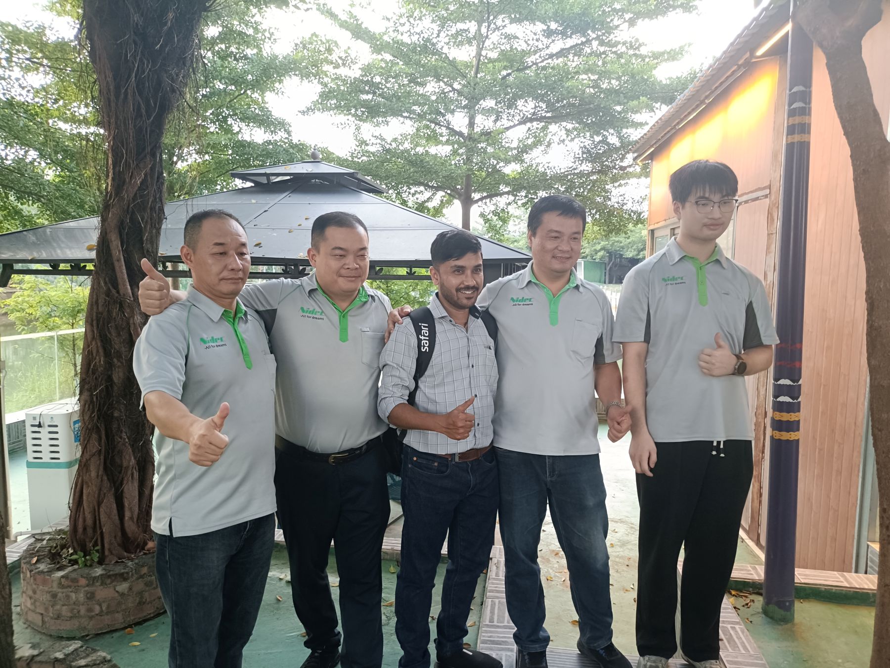 Aktivitas Kualitas Antara Mesin Traksi Lift Nidec Cina dan India